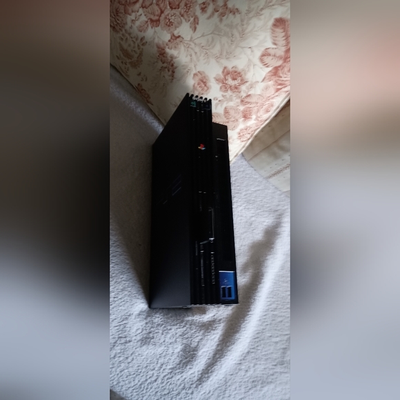 Playstation 2 - Picture 2 of 4